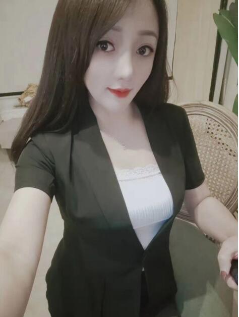 带电的小嘴lf