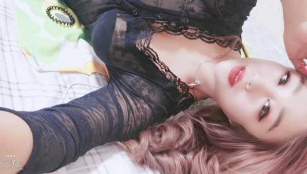 肤白貌美少妇